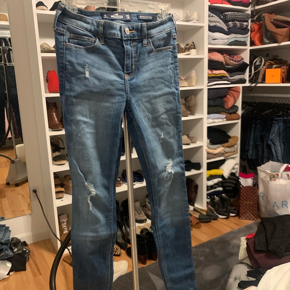 Women’s/Juniors Hollister Jeans